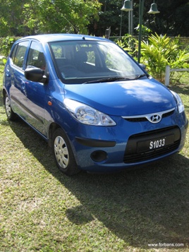 Explore Paradise with Pirate's Car Hire