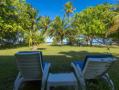 At Anse Forbans, each beach bungalow has its private veranda. Beach and sea are very close.
